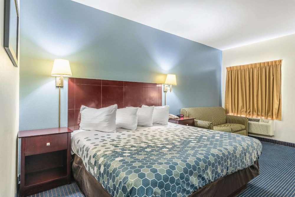 Econo Lodge Inn & Suites North Little Rock